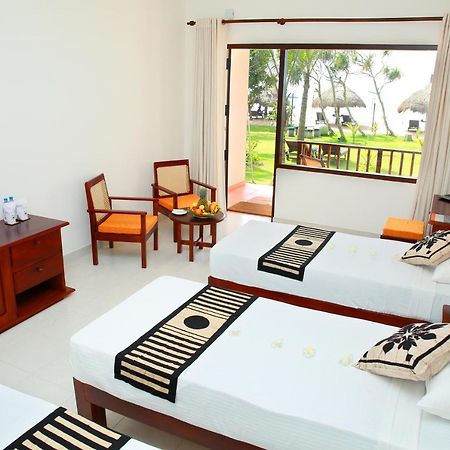 Sea Rock Villa Bentota Exterior photo
