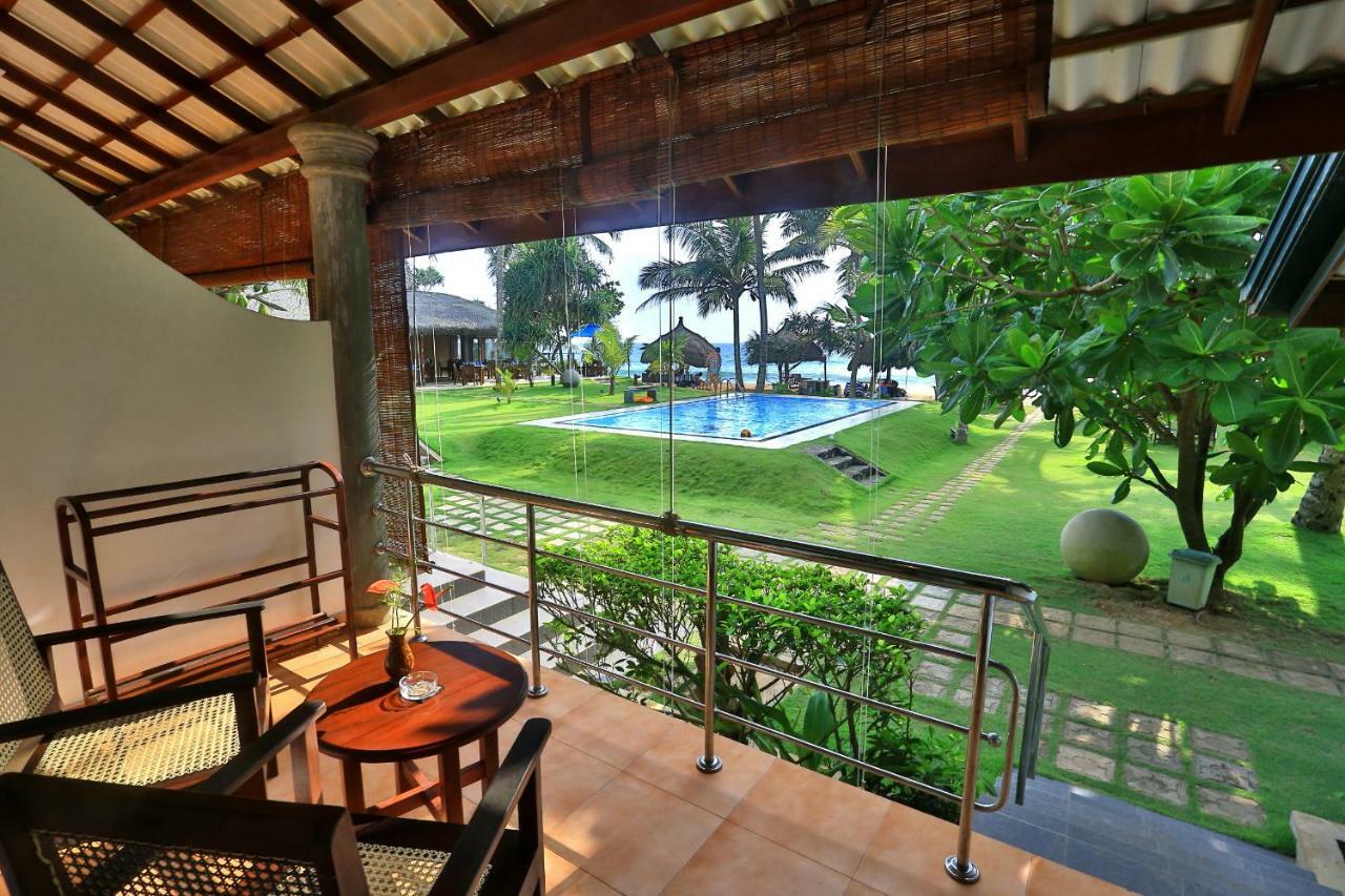Sea Rock Villa Bentota Exterior photo