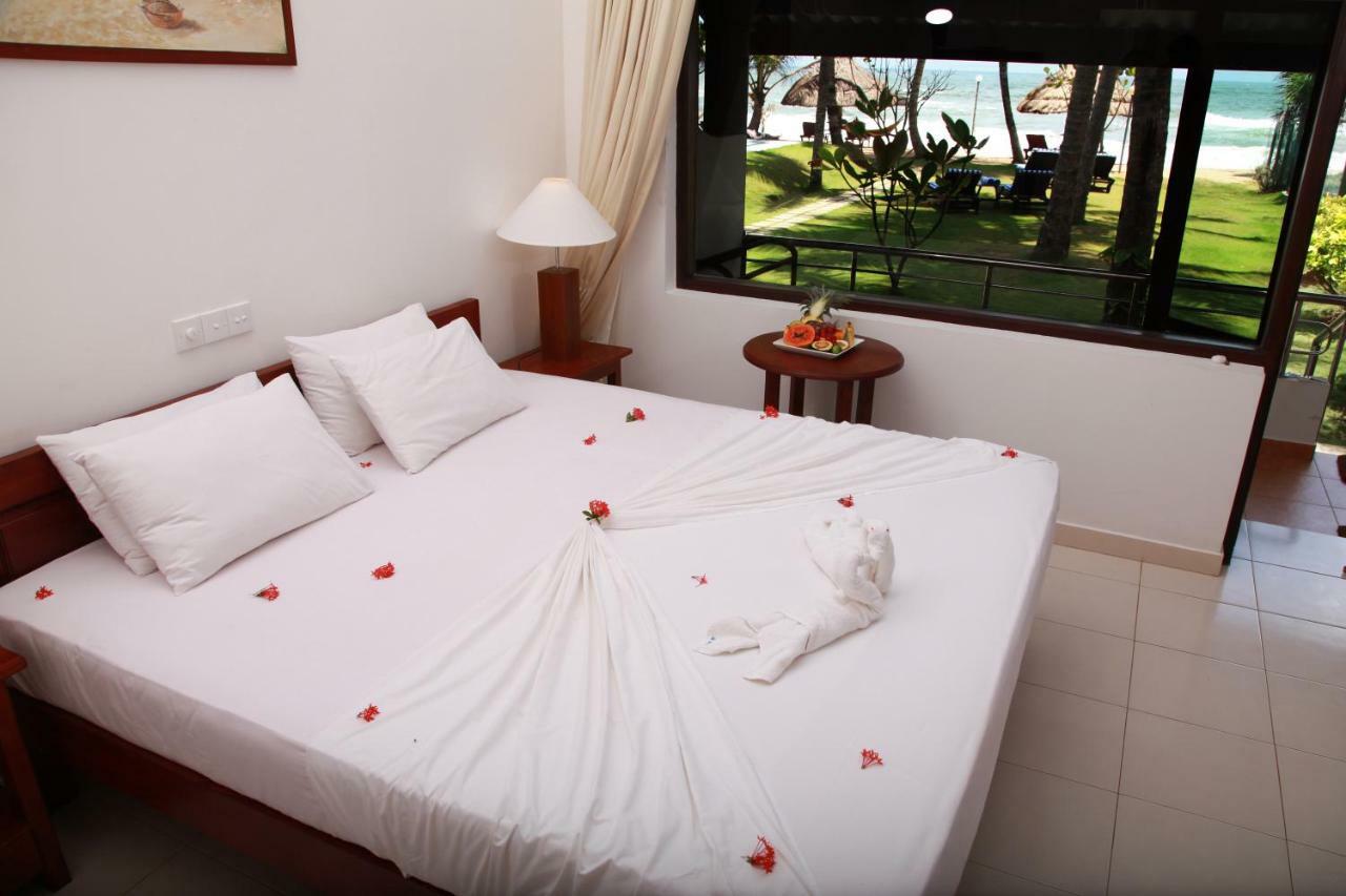 Sea Rock Villa Bentota Exterior photo