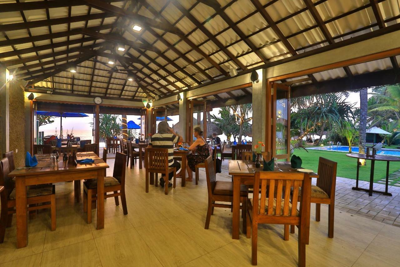 Sea Rock Villa Bentota Exterior photo